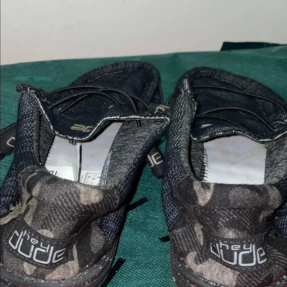 Hey Dude Black and Gray Loafers with Flexible Sole and Moccasin Design - Picture 12 of 12